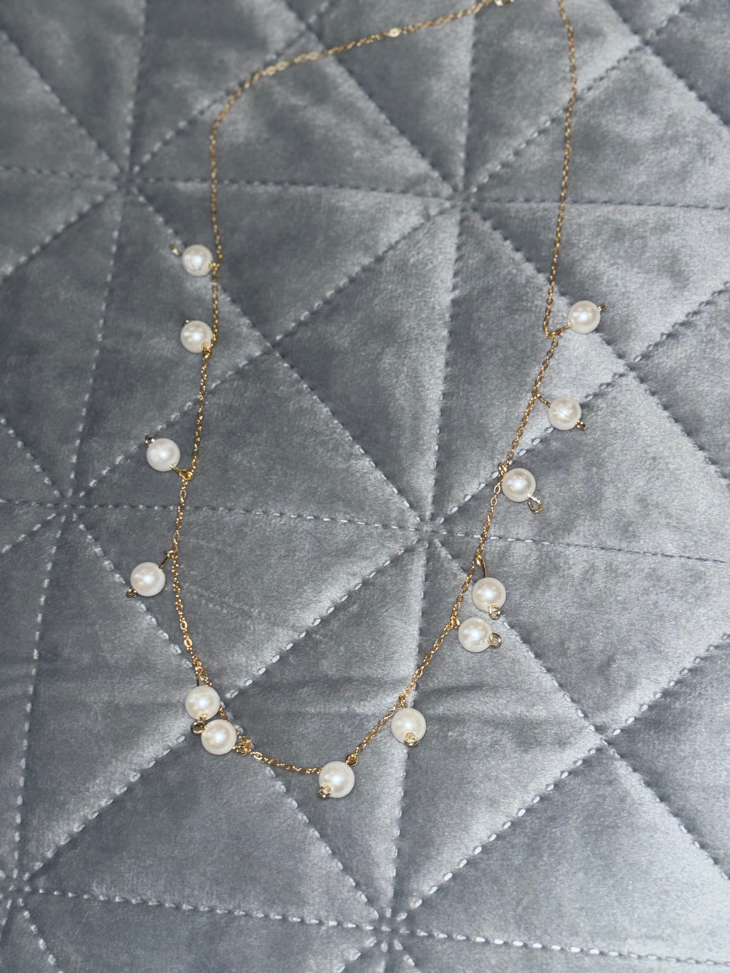 Pearl drop necklace guld