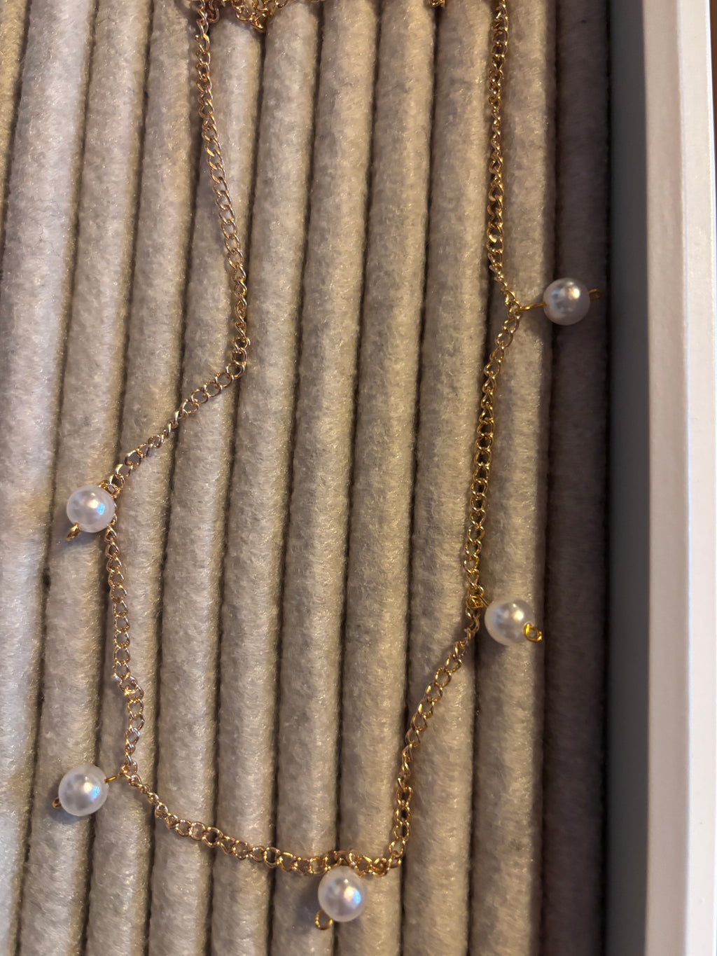Pearl drop necklace guld